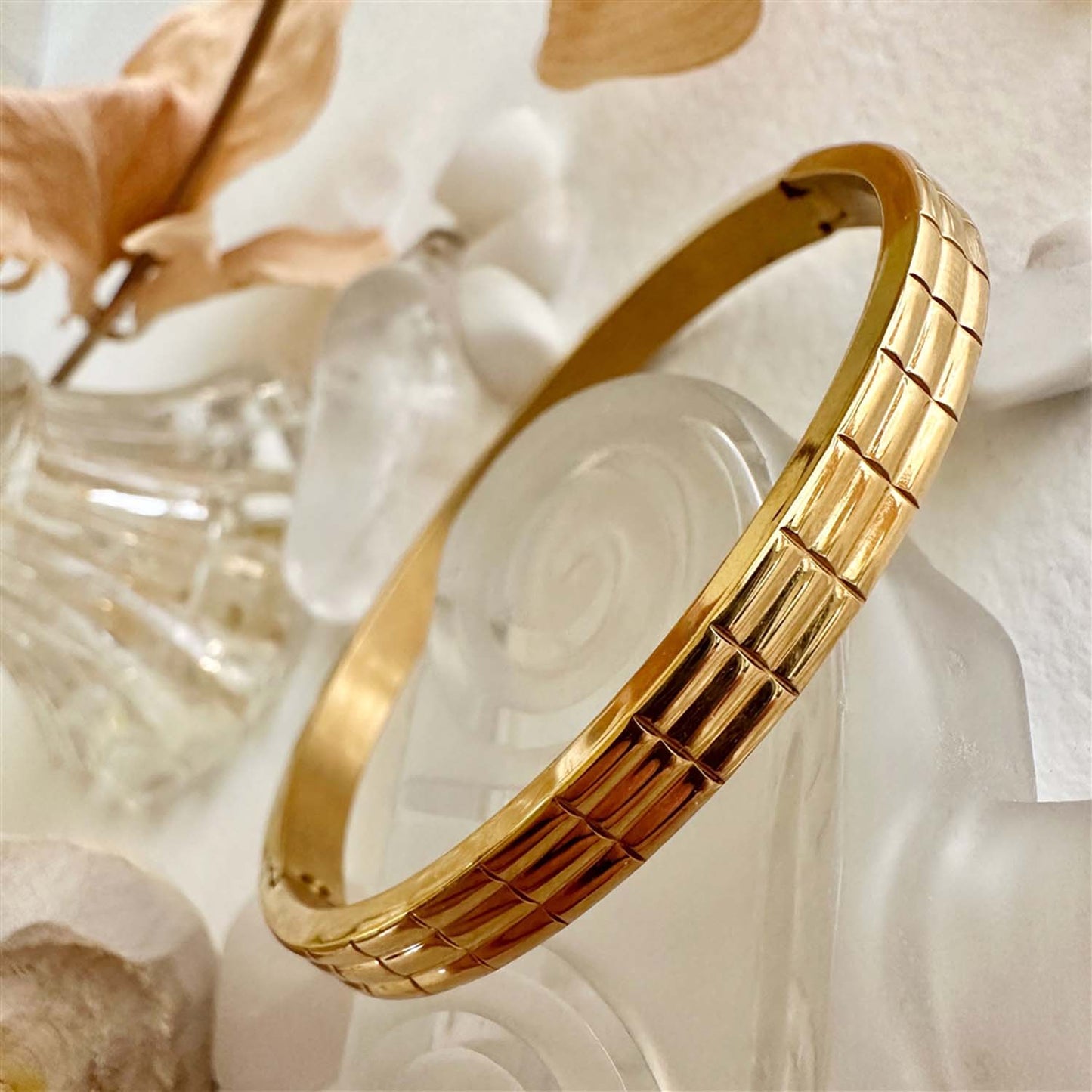 "Lloyd" Mid-Century Tile Pattern Bangle in Gold