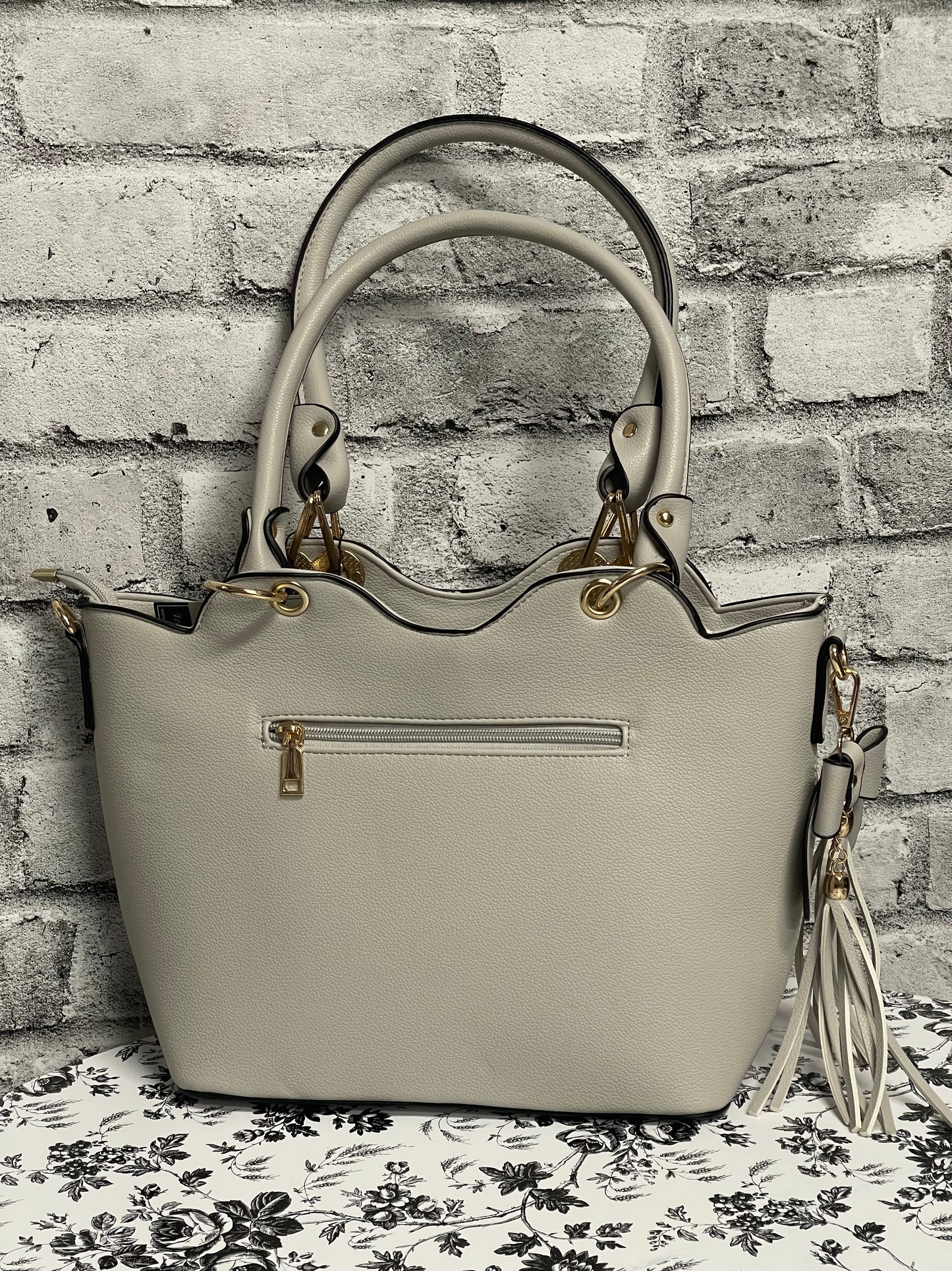 Small Cream Handbag/Shoulder Bag